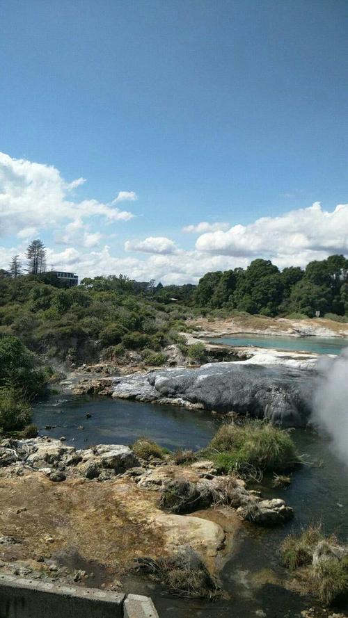 新澳天天开奖资料大全600tK和火山喷发时游客急逃与火山喷发急救